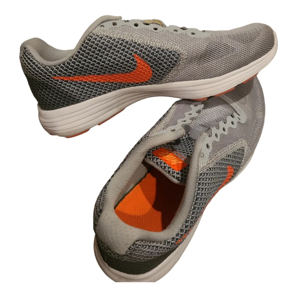 Nike Revolution 3 Running Womens Shoes 819303-002 Wolf Grey Hyper Orange…